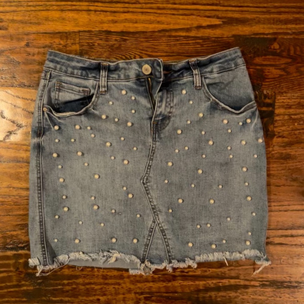 Papaya- Mid-Rise Mini Pearl Jean Skirt - size medium